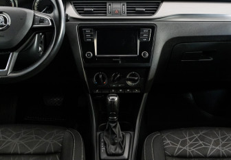 Подержанный автомобиль Skoda Rapid Liftback 2019 года (14 фото)