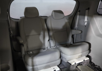 Подержанный автомобиль Kia Carnival 2018 года (31 фото)