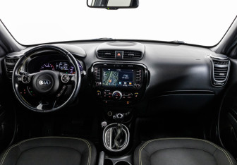 Подержанный автомобиль Kia Soul 2015 года (10 фото)