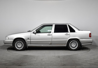 Подержанный автомобиль Volvo S70 1997 года (8 фото)