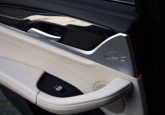 Подержанный автомобиль BMW X4 2019 года (27 фото)