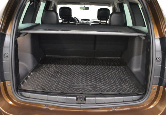 Подержанный автомобиль Renault Duster 2012 года (15 фото)