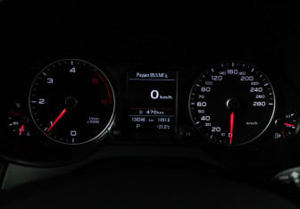 Подержанный автомобиль Audi Q5 2014 года (12 фото)