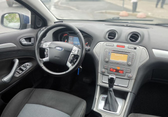 Подержанный автомобиль Ford Mondeo Liftback 2008 года (8 фото)