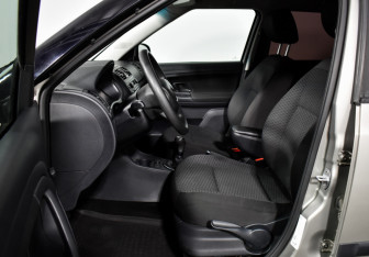 Подержанный автомобиль Skoda Fabia Wagon 2012 года (10 фото)