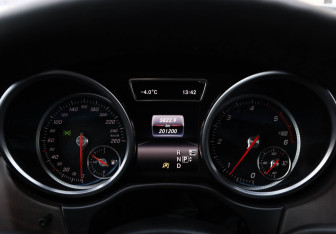 Подержанный автомобиль Mercedes-Benz GLE 2017 года (37 фото)