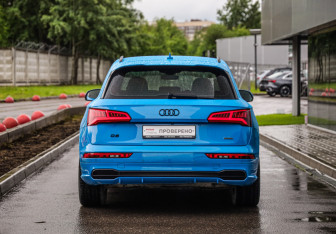Подержанный автомобиль Audi Q5 2019 года (7 фото)
