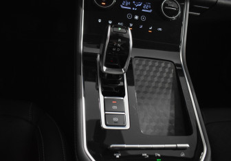 Подержанный автомобиль Chery Tiggo 8 2024 года (19 фото)