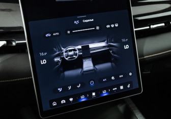 Подержанный автомобиль Geely Preface 2024 года (16 фото)