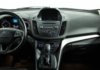 Подержанный автомобиль Ford Kuga 2017 года (14 фото)