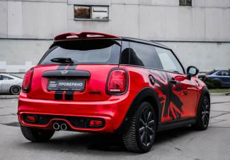 Подержанный автомобиль MINI Hatch 2019 года (7 фото)