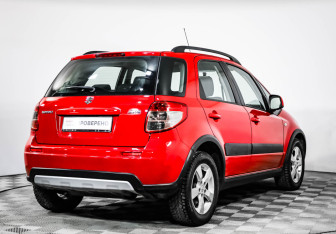 Подержанный автомобиль Suzuki SX4 Hatchback 2011 года (5 фото)