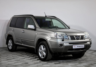 Подержанный автомобиль Nissan X-Trail 2006 года (3 фото)