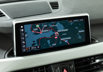 Подержанный автомобиль BMW X1 2020 года (17 фото)