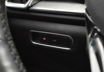 Подержанный автомобиль Jaecoo J7 2023 года (22 фото)