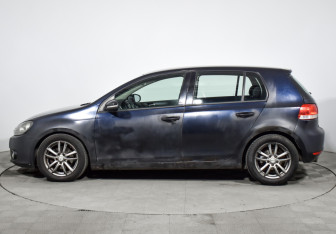 Подержанный автомобиль Volkswagen Golf Hatchback 2011 года (8 фото)