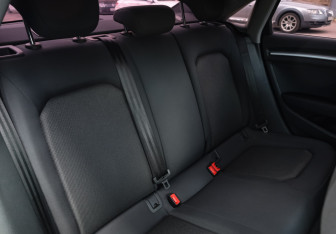 Подержанный автомобиль Audi A3 Sedan 2017 года (16 фото)