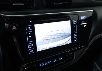 Подержанный автомобиль Toyota Corolla Sedan 2018 года (16 фото)