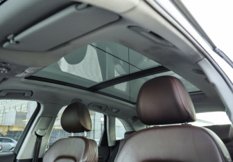 Подержанный автомобиль Audi Q5 2013 года (23 фото)