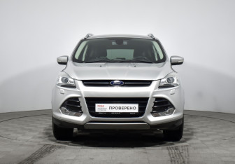 Подержанный автомобиль Ford Kuga 2015 года (2 фото)