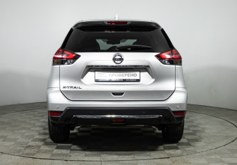 Подержанный автомобиль Nissan X-Trail 2021 года (6 фото)