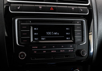 Подержанный автомобиль Volkswagen Polo Sedan 2018 года (16 фото)