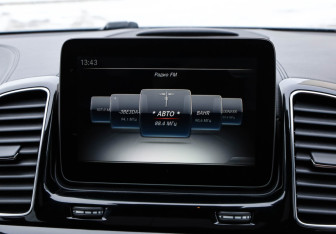 Подержанный автомобиль Mercedes-Benz GLE 2017 года (19 фото)