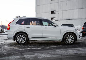 Подержанный автомобиль Volvo XC90 2017 года (6 фото)