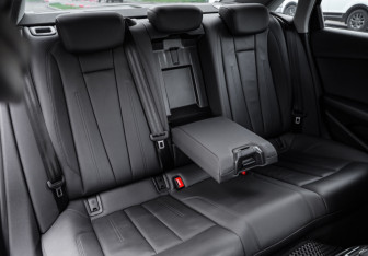 Подержанный автомобиль Audi A4 Sedan 2020 года (27 фото)