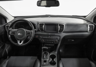 Подержанный автомобиль Kia Sportage 2018 года (10 фото)
