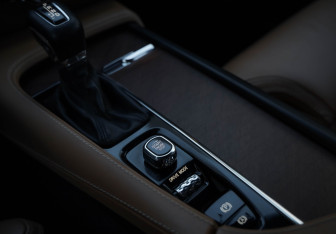 Подержанный автомобиль Volvo XC90 2017 года (21 фото)