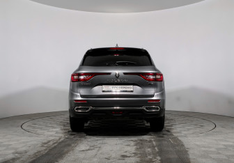 Подержанный автомобиль Renault Koleos 2017 года (6 фото)