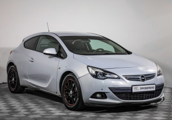 Подержанный автомобиль Opel Astra Hatchback 2012 года (3 фото)