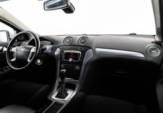 Подержанный автомобиль Ford Mondeo Sedan 2014 года (9 фото)