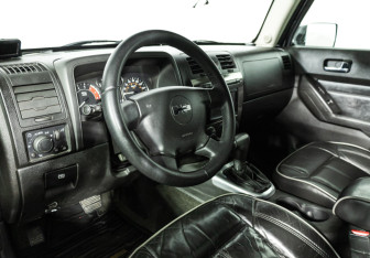 Подержанный автомобиль Hummer H3 Suv 2009 года (11 фото)