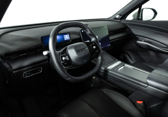 Подержанный автомобиль Omoda C7 2025 года (11 фото)