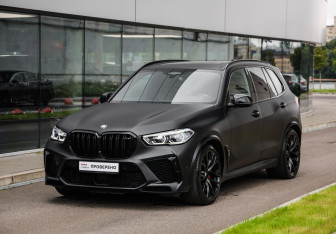 Подержанный автомобиль BMW X5 M 2021 года (3 фото)