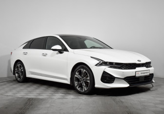 Подержанный автомобиль Kia K5 2021 года (3 фото)