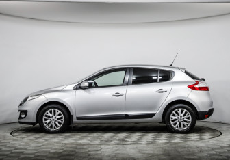 Подержанный автомобиль Renault Megane Hatchback 2013 года (8 фото)