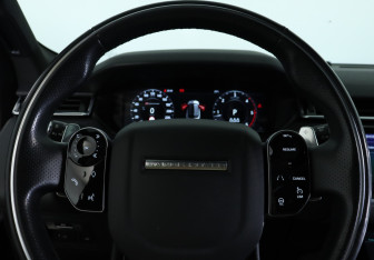 Подержанный автомобиль Land Rover Range Rover Velar 2018 года (17 фото)