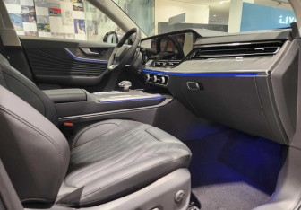 Новый Hongqi HS5 2024 (5 фото)