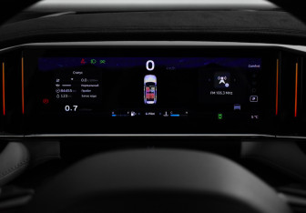 Подержанный автомобиль Geely Atlas 2023 года (16 фото)