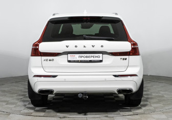Подержанный автомобиль Volvo XC60 2020 года (6 фото)