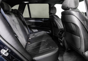 Подержанный автомобиль BMW X5 2017 года (24 фото)