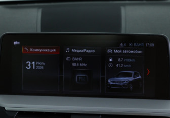Подержанный автомобиль BMW X3 2019 года (12 фото)