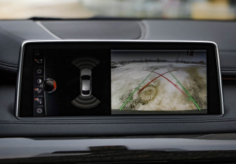 Подержанный автомобиль BMW X6 2017 года (17 фото)