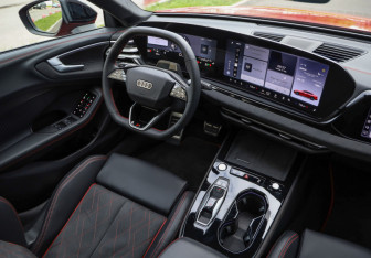 Подержанный автомобиль Audi A5 Liftback 2025 года (13 фото)