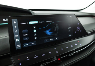 Подержанный автомобиль Changan UNI-K 2023 года (21 фото)