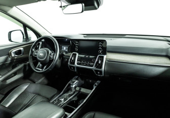 Подержанный автомобиль Kia Sorento 2020 года (9 фото)