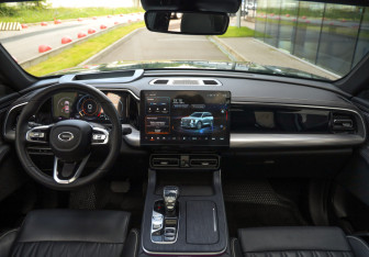 Подержанный автомобиль GAC GS8 2024 года (11 фото)